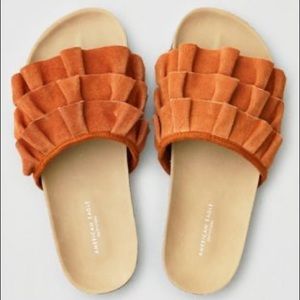 American Eagle AE Ruffled Sueded Slides, Cognac